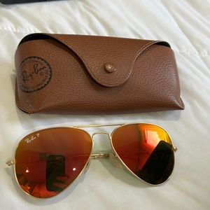 Ray ban aviators. RB3025